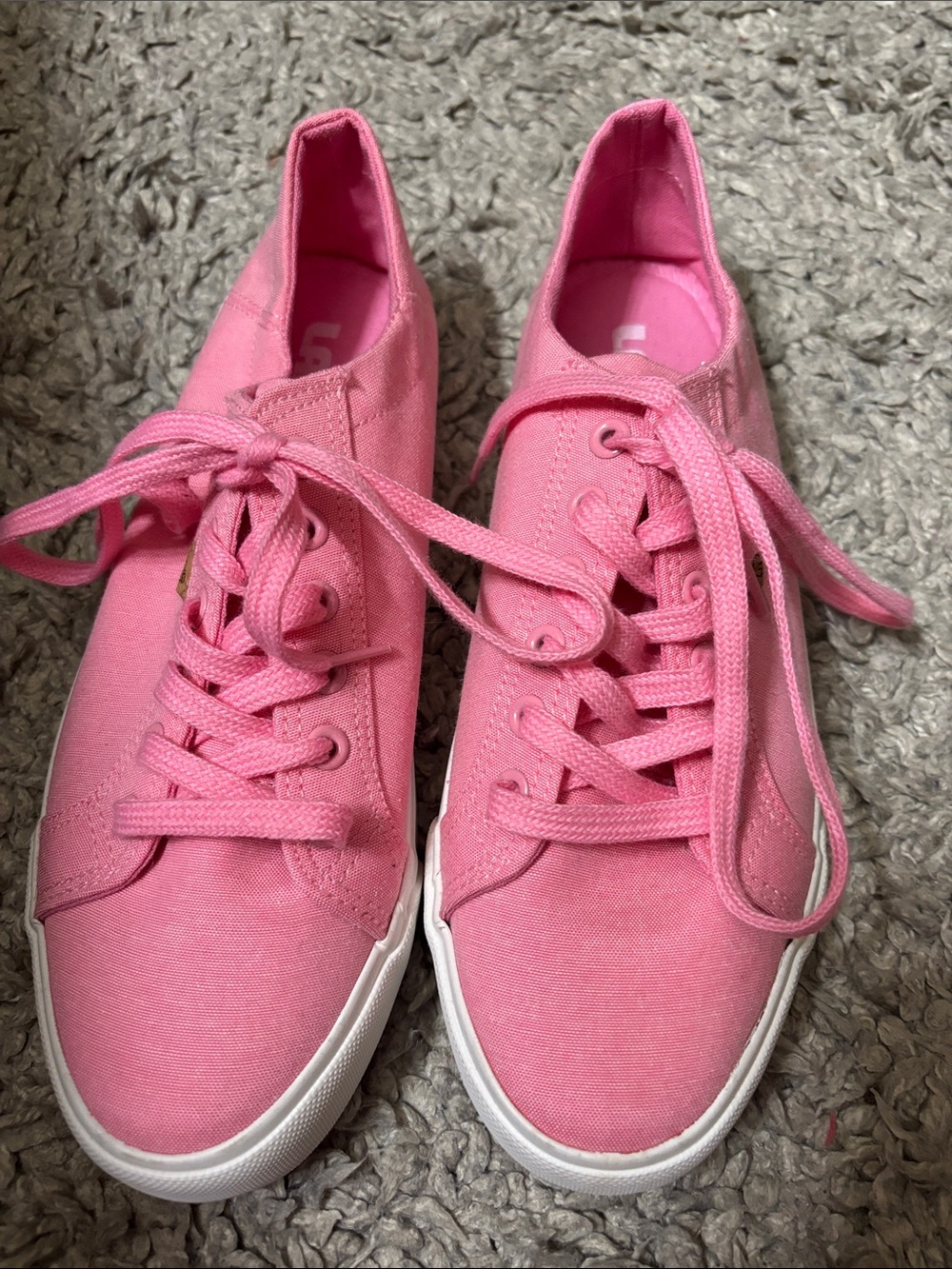 Lamo Pink Low-Top Canvas Sneakers